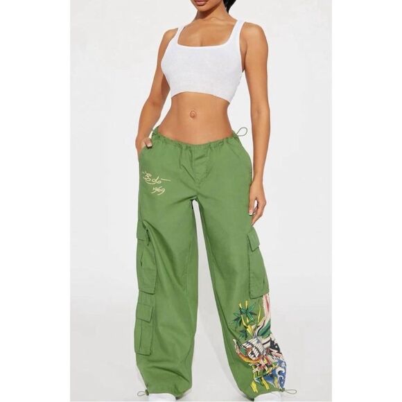 Ed Hardy women's poplin cargo pant
Army Green Size L / Exellent - Picture 1 of 5